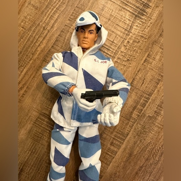 Vintage 1996 Hasbro Pawtucket GI Joe in Alpine Assault Artic Camo with ski mask - Picture 10 of 16